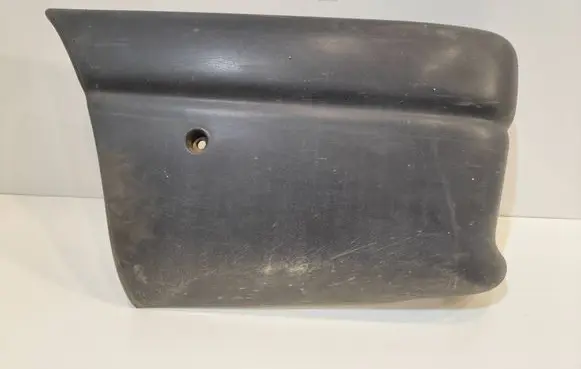 Rear bumper corner part panel trim