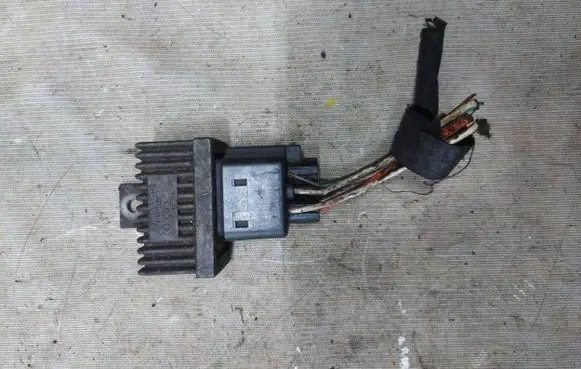 Renault Espace - Grand espace IV Glow plug pre-heat relay 7700115078 BED712
