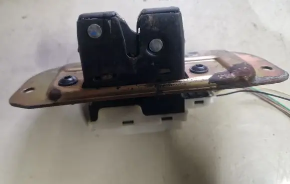 Renault Espace - Grand espace IV Tailgate/trunk/boot lock/catch/latch 8200090424F
