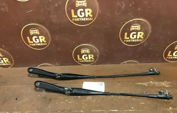 Opel Astra H Front wiper blade arm 13111219 13111220