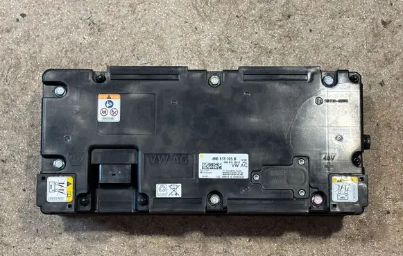 Audi Q7 4M Car battery 4N0915105B