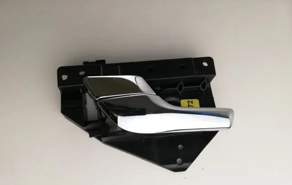 Jaguar XF Front door interior handle 8X2322601AD KL1972