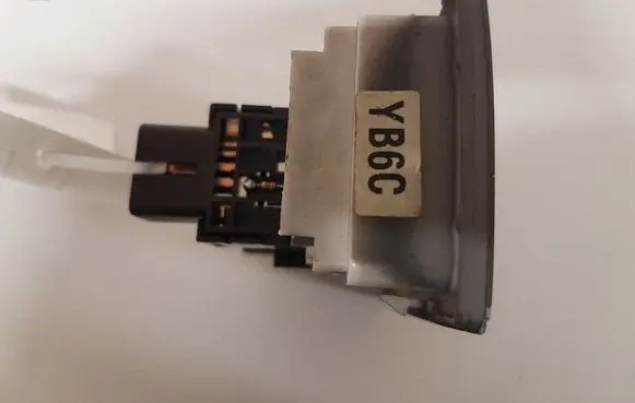 KIA Sorento Differential lock switch 201004352