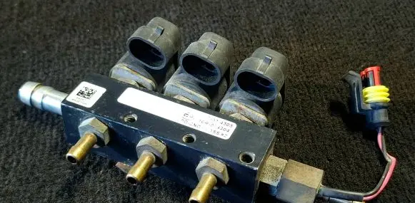 GMC Envoy LP gas injector 7R014303 LPGNGLAS