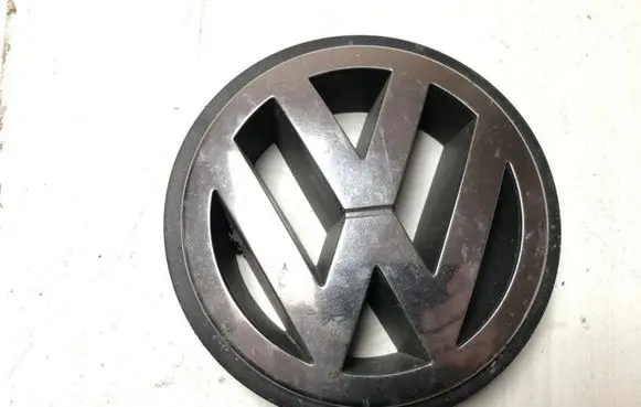 Volkswagen Phaeton Front bumper upper radiator grill 3D0853600A