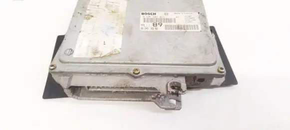Peugeot 406 Engine control unit/module 9624518380 0261204063