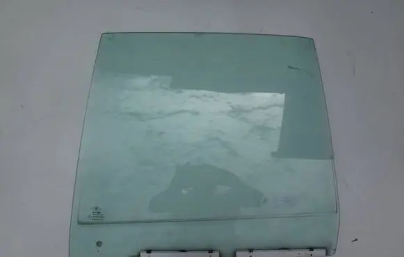 BMW 5 E34 Rear door window glass