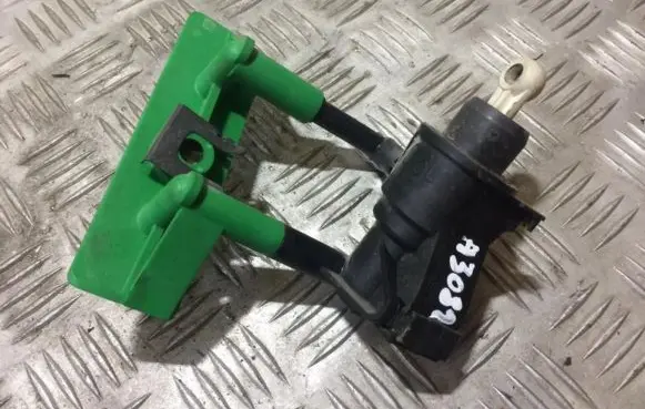 Ford Focus Clutch master cylinder 1M517A543AA 1M51-7A543-AA