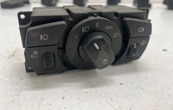BMW 5 E60 E61 Light switch 6953739