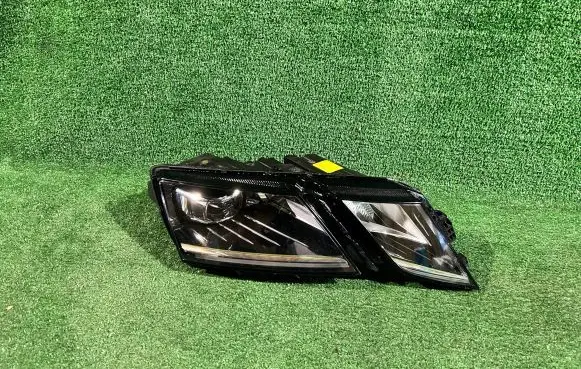 Skoda Octavia Mk3 (5E) Headlight/headlamp 5E1941016D