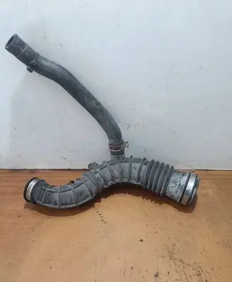 Dacia Sandero II Turbo air intake inlet pipe/hose