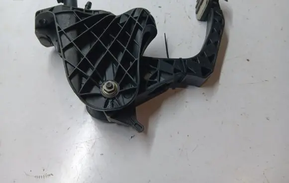 Clutch pedal