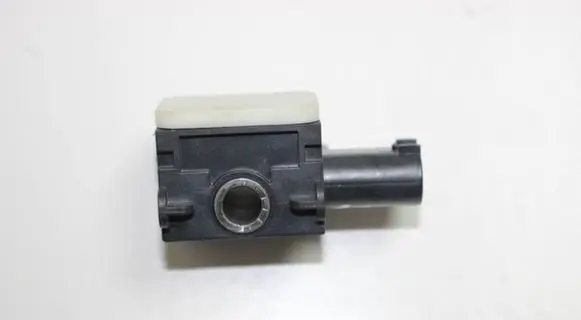 Mercedes-Benz S W221 Airbag deployment crash/impact sensor A0038202826 405080 101208
