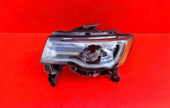 Jeep Grand Cherokee Headlight/headlamp T96719C