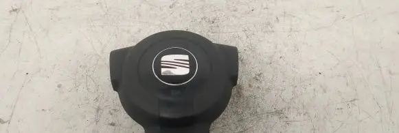 Seat Toledo III (5P) Steering wheel airbag 5P0880201J 002BHG 001L61