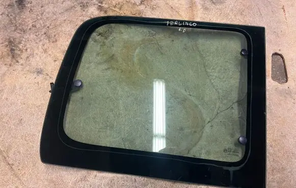 Citroen Berlingo Rear side window