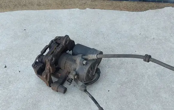 BMW 2 F45 Rear brake caliper 6798957