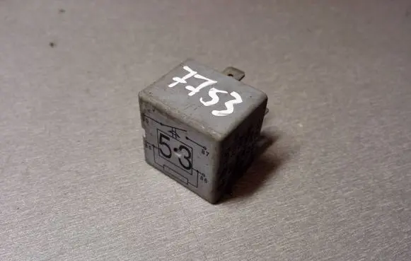 Audi A6 S6 C5 4B Other relay 141951253B 20240072
