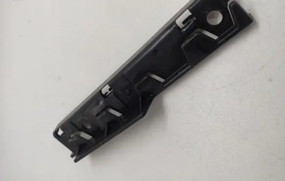 BMW 5 E60 E61 Front bumper mounting bracket 51777066227 22944911 7065227