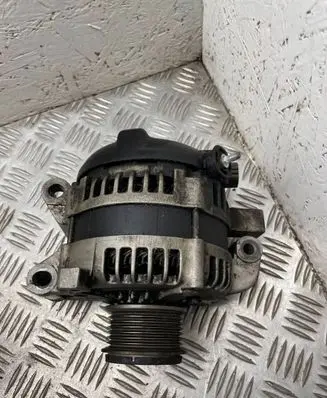 Toyota Avensis T250 Generator/alternator 401821912 11012157