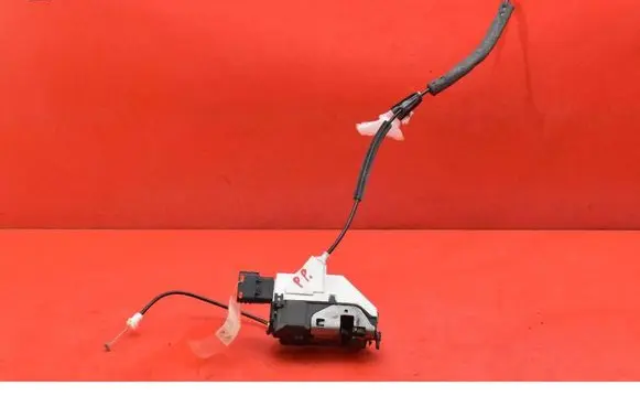 Citroen Berlingo Front door lock PSA828405