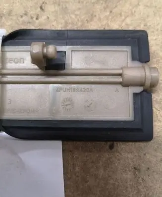 Peugeot 407 Intercooler air guide/duct channel 4PUH18A420A