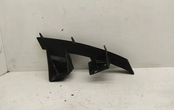 Audi Q7 4L Front bumper mounting bracket 4L0807333