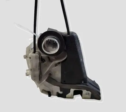 Toyota Yaris Rear door lock U2014110F