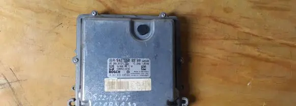 Mercedes-Benz E W212 Engine control unit/module ECU A6421508900-MERC A6421508900