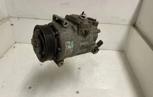 Volkswagen PASSAT B6 Air conditioning (A/C) compressor (pump) 1K0820803S 05698086B4 R134A8680P