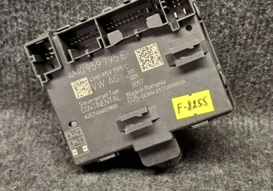 Audi A4 S4 B9 Door control unit/module 4M0959795E 4M0959795C