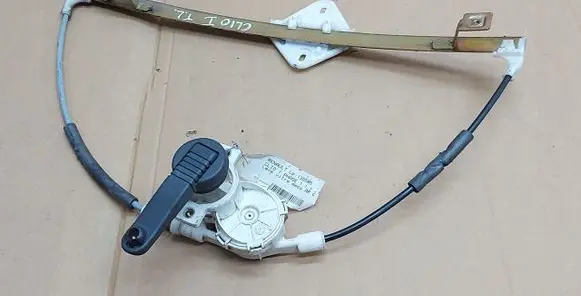 Renault Clio I Rear door manual window regulator 