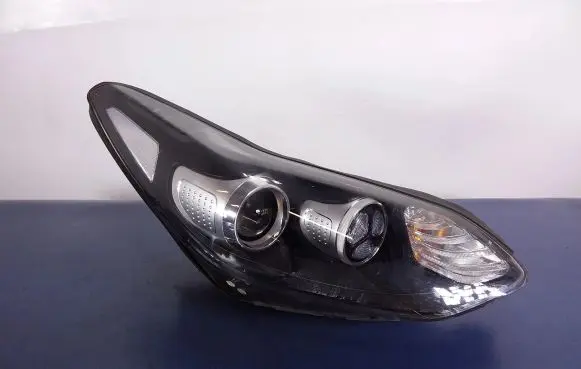 KIA Sportage Headlight/headlamp 92102-F1010