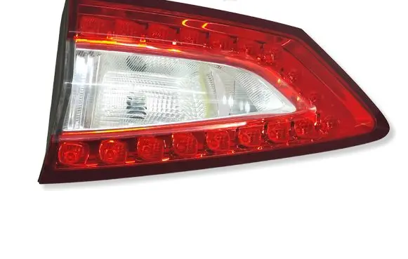 Ford Mondeo MK V Tailgate rear/tail lights DS7313A602CG