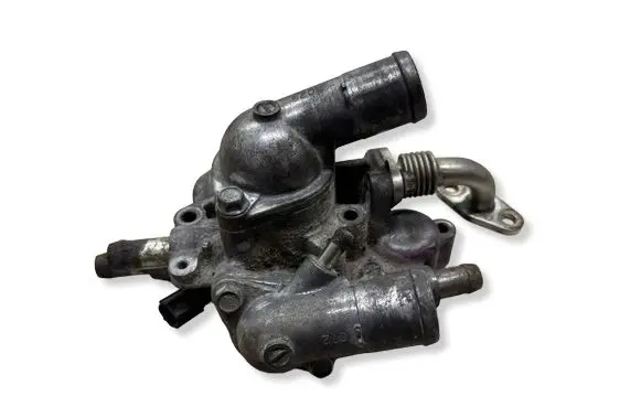 Mitsubishi Outlander Thermostat/thermostat housing 