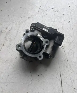 Opel Zafira C Throttle valve 55496779AA