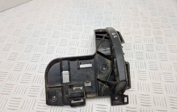 Opel Zafira C Rear bumper mounting bracket 13300742