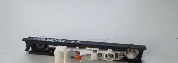 Nissan Qashqai+2 Seat belt adjustment motor 