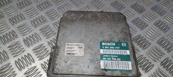 Peugeot 106 Engine control unit/module 0261200707 9613118880