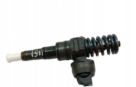 Skoda Octavia Mk2 (1Z) Fuel injector 038130073AG
