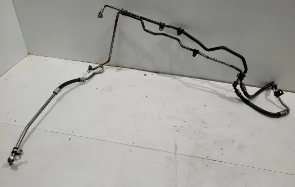 Gearbox oil cooler pipe/hose