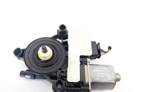 Seat Leon (5F) Rear door window regulator motor 5Q0959812E 0130822724