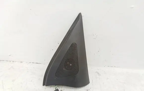 Hyundai Santa Fe Front door high frequency speaker 876612B010