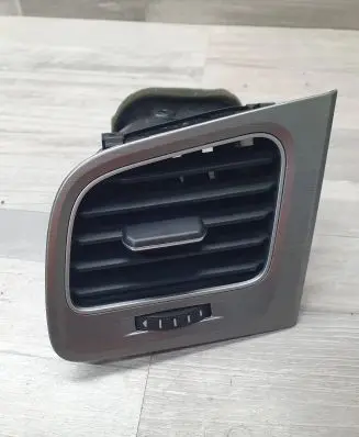 Volkswagen Golf VII Dashboard side air vent grill/cover trim 5G1819247 5G1819709 5G1819703