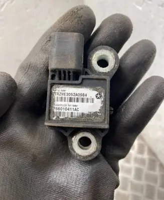 Jeep Grand Cherokee (WJ) Airbag deployment crash/impact sensor P56010411AC TRFME3052A0984