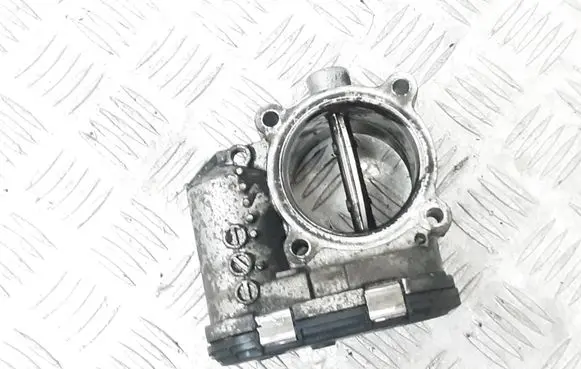 Volvo V70 Throttle valve 8692720