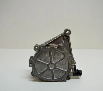 BMW X5 F15 Vacuum pump 7622380