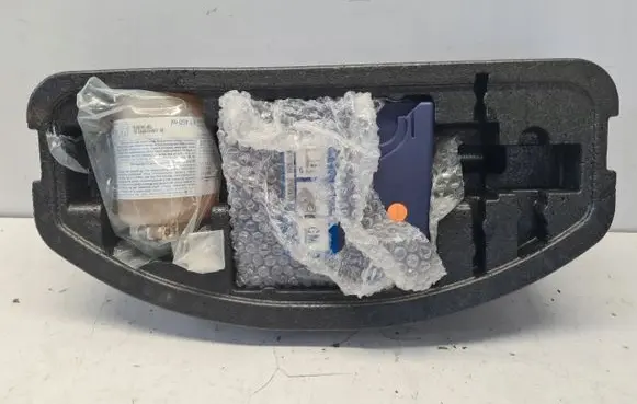Opel Astra J Spare wheel section trim 