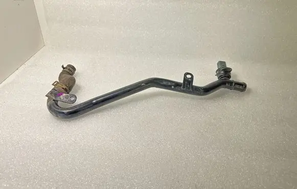 Volkswagen PASSAT B7 Coolant pipe/hose 5N0121065
