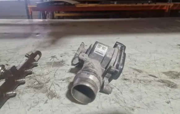 Renault Scenic III - Grand scenic III Throttle valve 8200614985